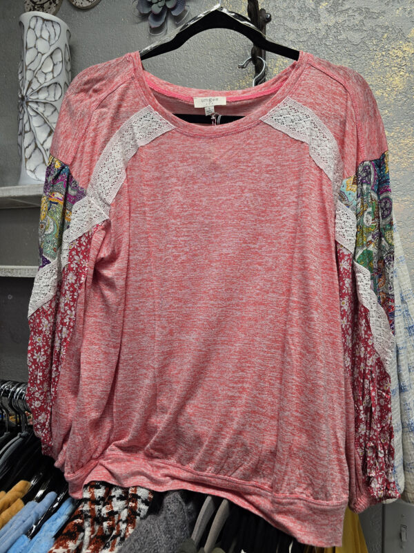 Coral top with mix print and lace sleeves